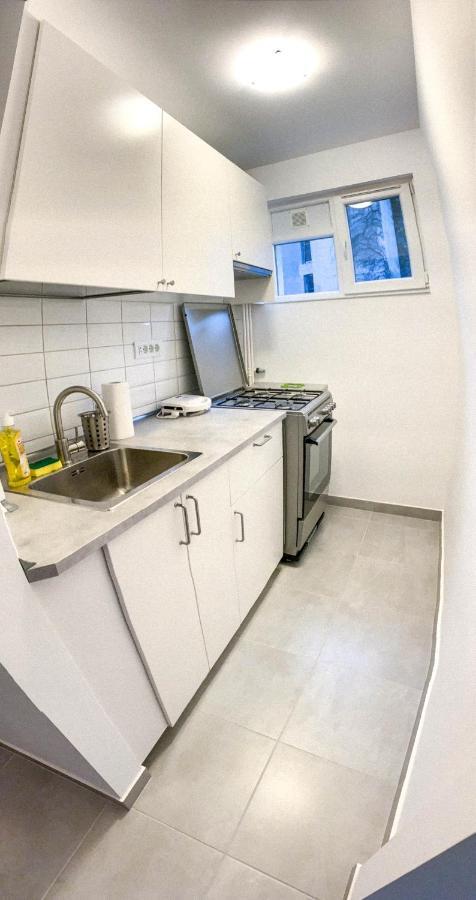 Luterana Studio Apartment Бухарест Екстер'єр фото