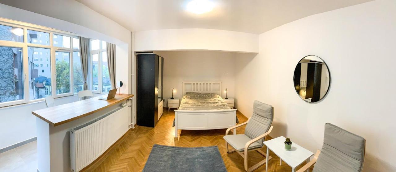 Luterana Studio Apartment Бухарест Екстер'єр фото
